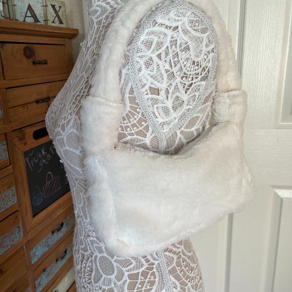 Furry Fluffy Soft Plush Shoulder Mini Hobo Handbag - NWT - Winter White - Picture 8 of 10